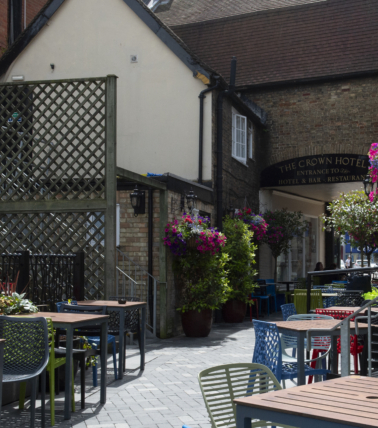 The Crown Hotel, Biggleswade outdoor seating area