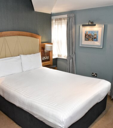 The Bull and Strirrup, Chester double bed