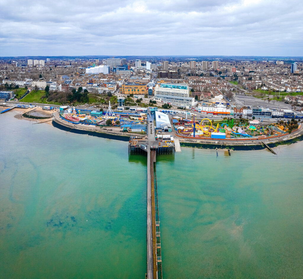 Aerial view of the Southend Pier and theme park